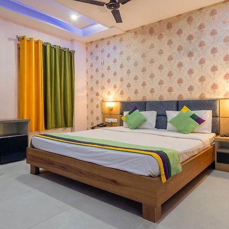 Treebo Shakuntalam, Near Lucknow Airport Hotel Bagian luar foto