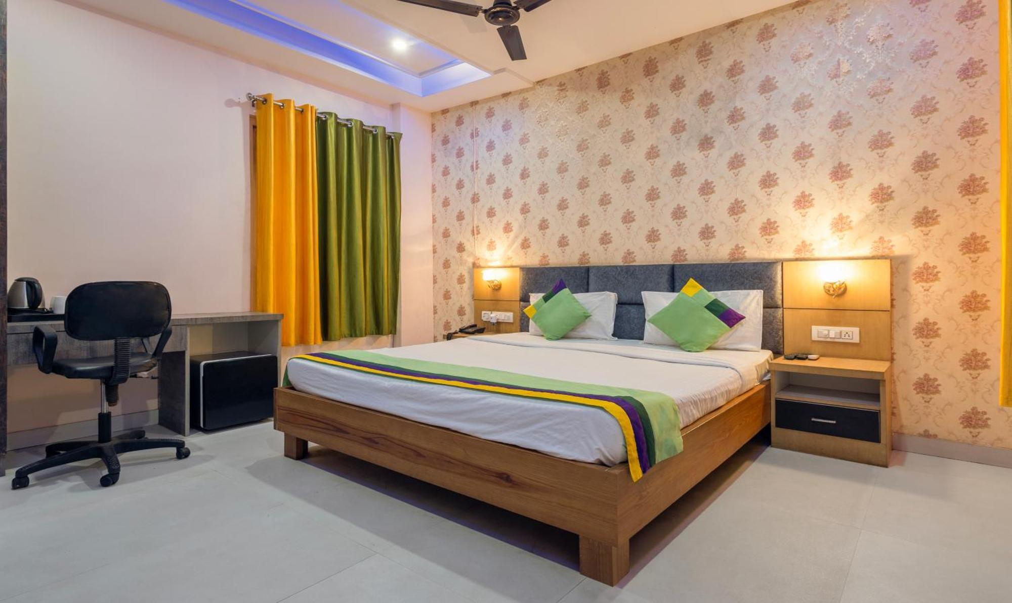 Treebo Shakuntalam, Near Lucknow Airport Hotel Bagian luar foto