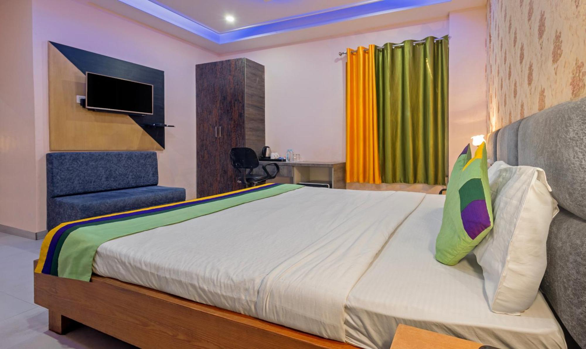 Treebo Shakuntalam, Near Lucknow Airport Hotel Bagian luar foto