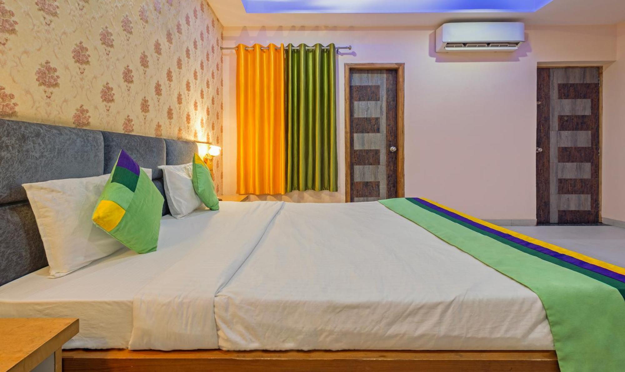 Treebo Shakuntalam, Near Lucknow Airport Hotel Bagian luar foto